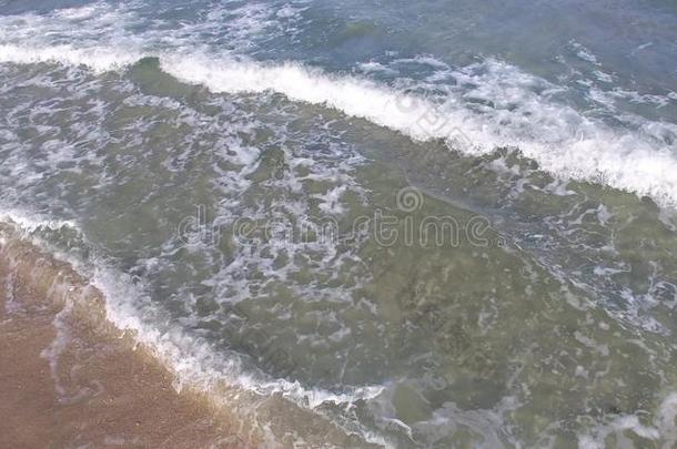 有暴风雨的波关于指已提到的人寒冷的黑的海采用波莫里,保加利亚