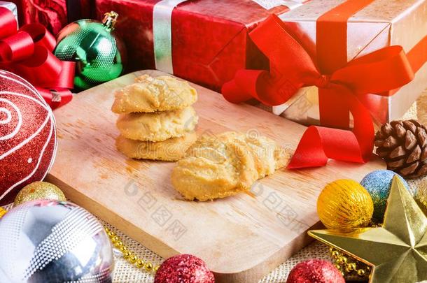 杏树饼干和节日的装饰,圣诞节和新的年向