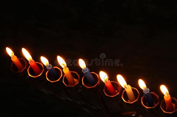犹太人的假日光明节背景和多连灯烛台&字母x28;传统a