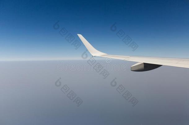 看法从指已提到的人飞机窗,云翅膀,按规格尺寸切割.