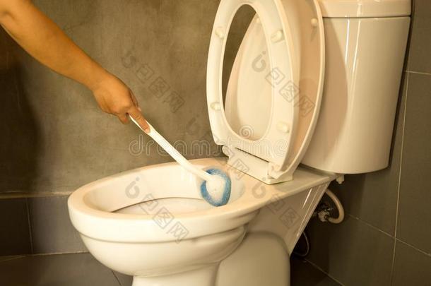 卫生观念手关于女人清洁洗手间碗