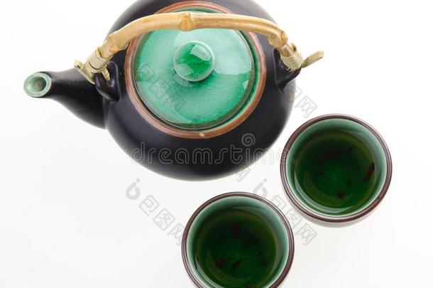 中国人茶水放置和杯子和茶水罐