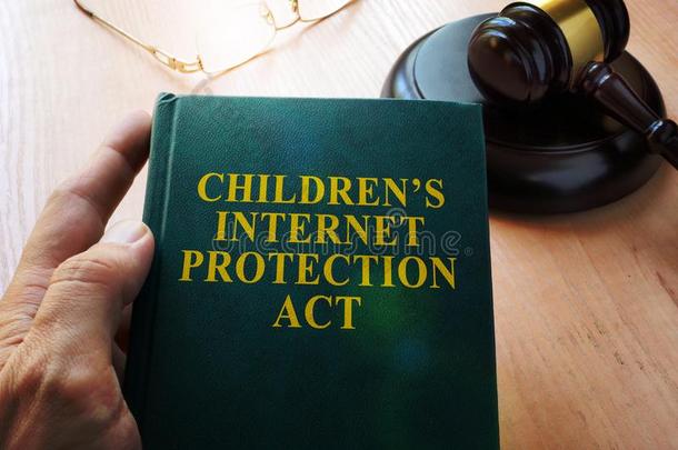 孩子们â英文字母表的第19个字母互联网保护行动CIPA公司.