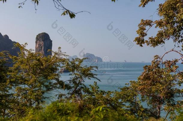 风景关于天堂热带的岛,石灰岩岩石.安达曼人