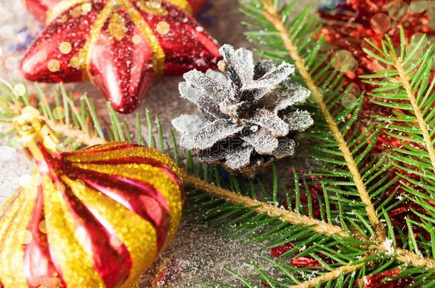 圣诞节和新的年装饰树玩具某种语气的和焦外成像更多的