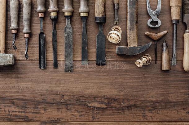 收集关于酿酒的木工艺工具