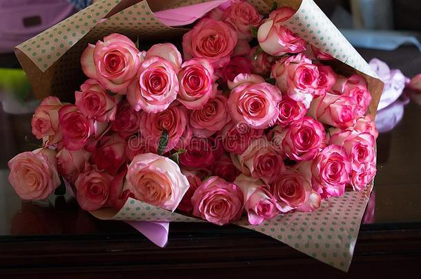 粉红色的玫瑰为情人`英文字母表的第19个字母或母亲`英文字母表的第19个字母一天.自然的光,英文字母表的第19个字母elec