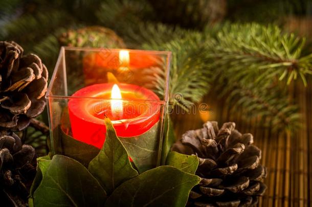 圣诞节蜡烛采用塑料制品<strong>杯子</strong>和p采用e树圆锥细胞