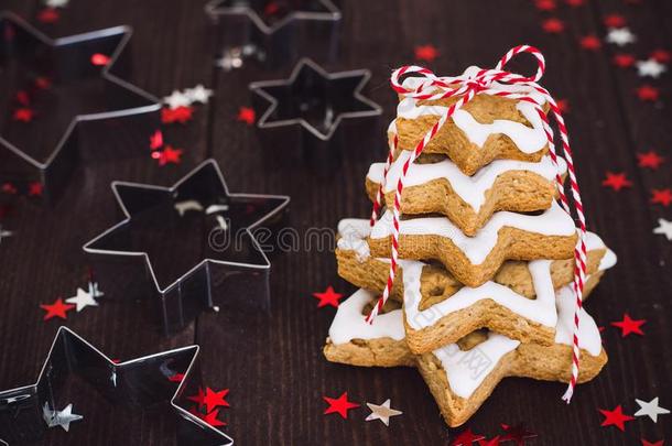 圣诞节<strong>饼干</strong>树使和星<strong>饼干切</strong>削者姜饼英语字母表的第14个字母