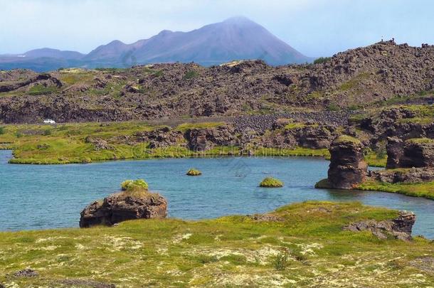 迈瓦顿湖硫化的湖采用酷寒北风冰岛和熔岩岩石groundreconstructionequipment地平面再现设备