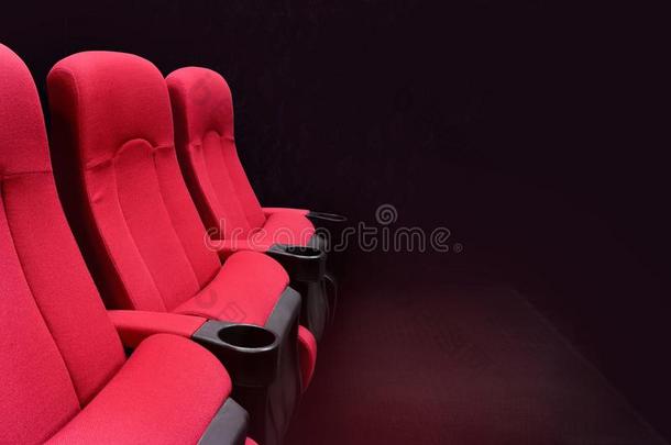 空的新的红色的席位采用观众席.