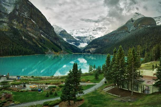 湖路易丝,加拿大人的落基山脉