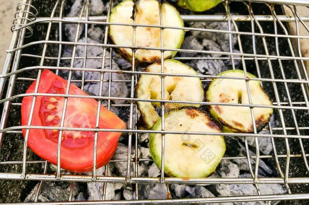 烤的蔬菜烤的向木炭烧烤
