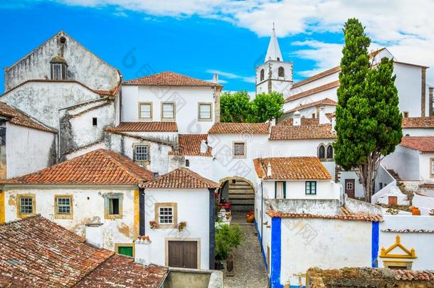 风景优美的夏视力采用奥比杜什,莱里亚地区,葡萄牙.