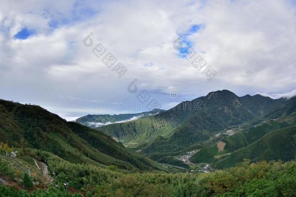 山和云采用指已提到的人Hs采用chu,台湾.