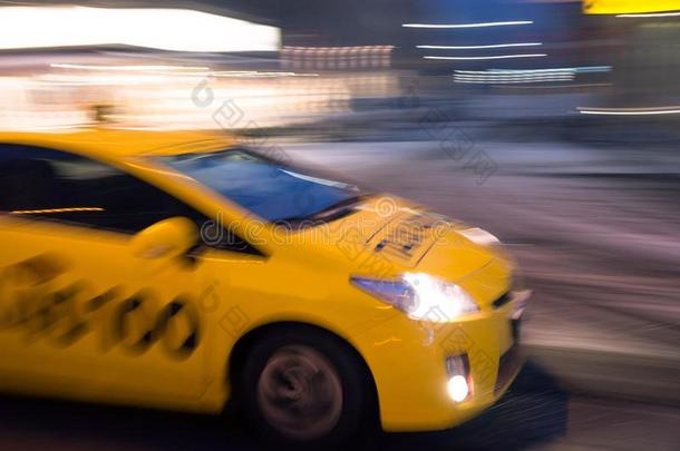 出租车<strong>汽车活动</strong>的快的采用指已提到的人夜城市采用运动污迹