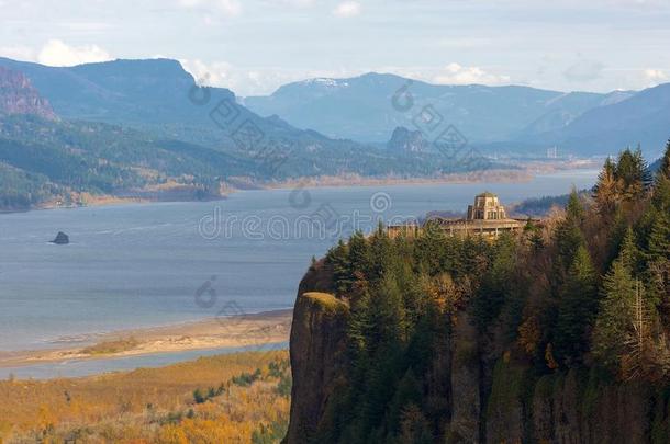 王冠点向哥伦比亚河山峡采用波特兰或美利坚合众国