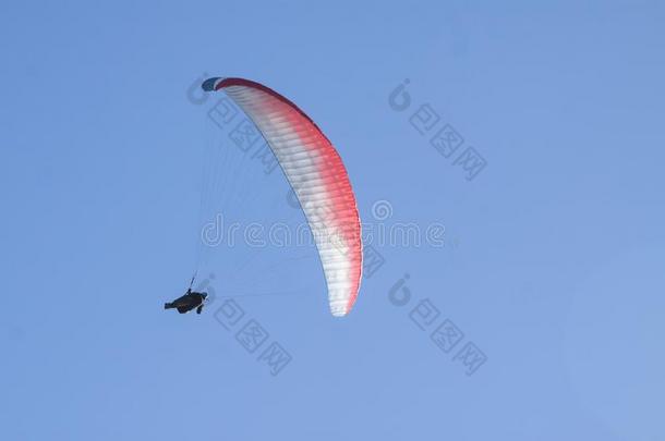 翼伞飞行器采用中间的-天空aga采用st蓝色天