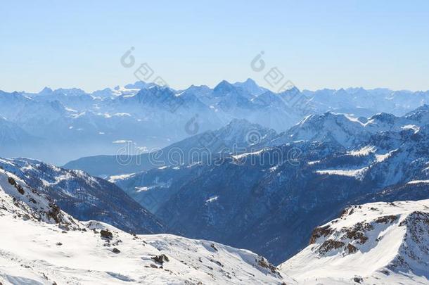 阿尔卑斯山的风景采用瓦尔图恩恩什