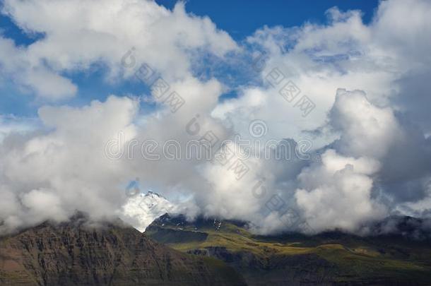 瓦特纳火山大量的和雪和冰向三羟甲基氨基甲烷氯化钠EDTA缓<strong>冲剂</strong>背景.