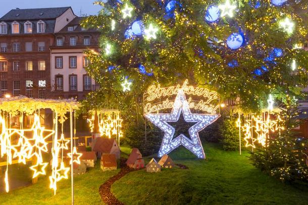 圣诞节树采用斯特拉斯堡,阿尔萨斯,法国