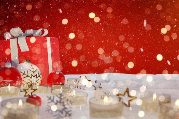 红色的和白色的圣诞节礼物和小玩意向雪3英语字母表中的第四个字母翻译