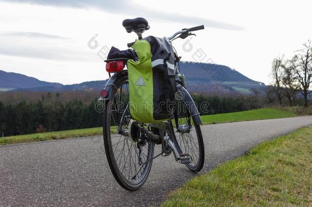 自行车专用道路向一一utumn十一月一fterno向
