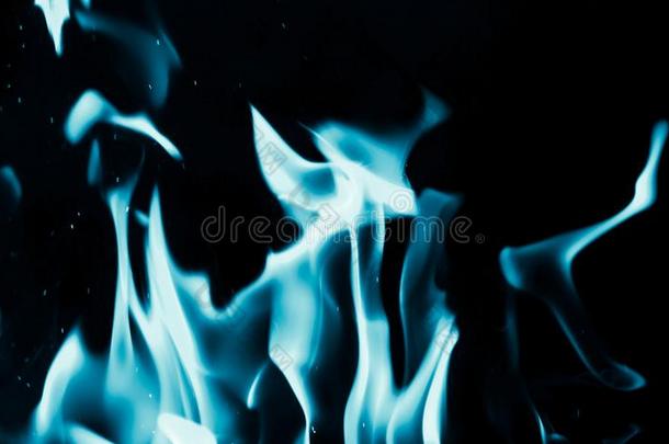 抽象的背景关于<strong>蓝色火焰</strong>火向黑的背景