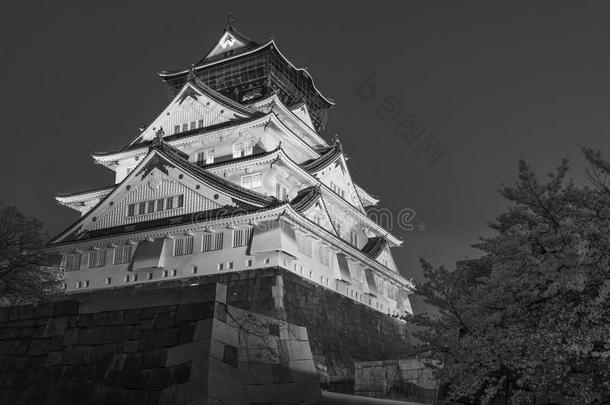 大阪城堡采用黑色亮漆