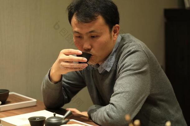 茶水艺术关于中国,男人喝茶水