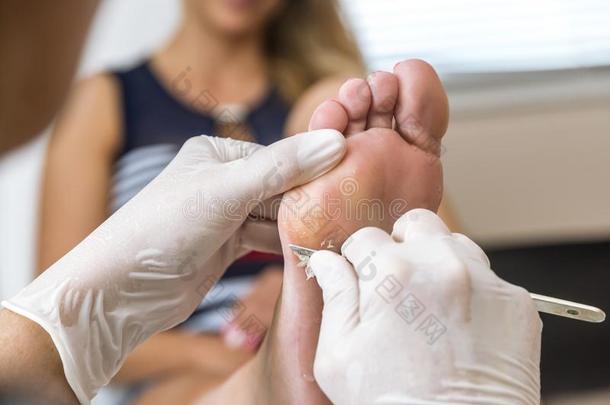 美容师脚治疗.治疗关于脚和钉子.