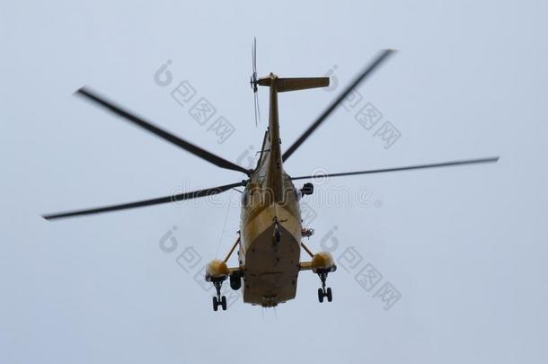 金鱼王直升机,军事的搜寻和营救向飞机场