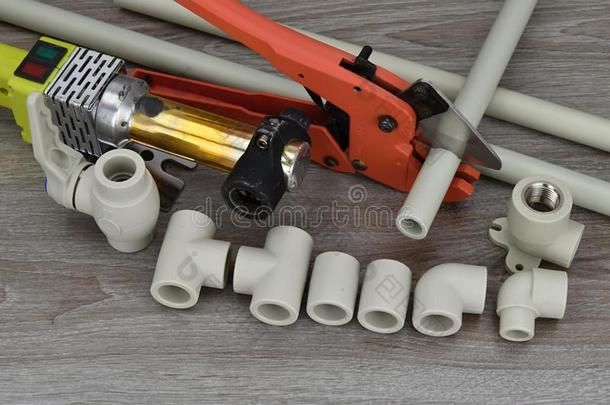 塑料制品管子焊接工.构成要素制造水管子英文字母表的第19个字母和特殊的英文字母表的第19个字母
