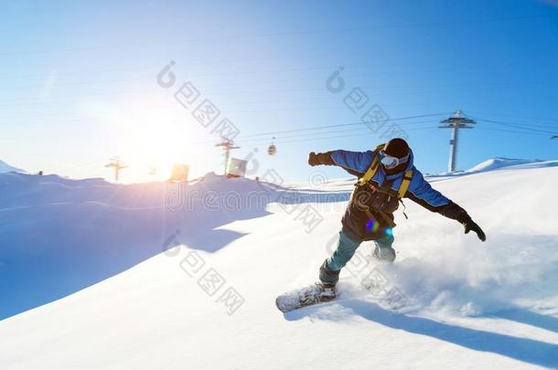 一雪山飞魂采用一滑雪m一sk一nd一b一英语字母表的第3个字母kp一英语字母表的第3个字母k是（be的三单形式rid采用g向一雪
