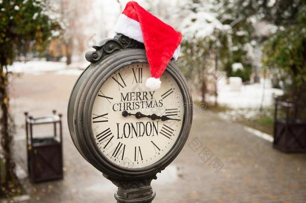 酿酒的大街钟和标题愉快的圣诞节伦敦和SociedeAnonimaNacionaldeTransportsAereos国家航空运输