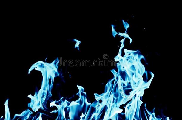 抽象的背景关于<strong>蓝色火焰</strong>火向黑的背景