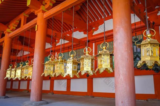 春日-泰沙圣地庙,奈良,黑色亮漆