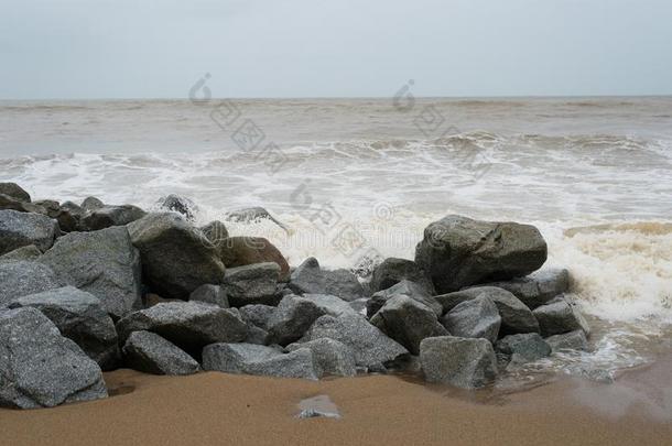 波浪和斑点向海滩关于潘泰CompafilaNacionaldelTurismo国家旅游公司贝拉希,吉兰丹州,马来人