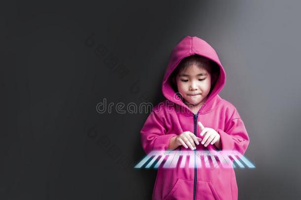 亚洲人女孩练习比赛歌曲