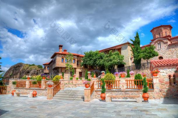 公众的花花园关于修道院采用曼代奥拉,希腊