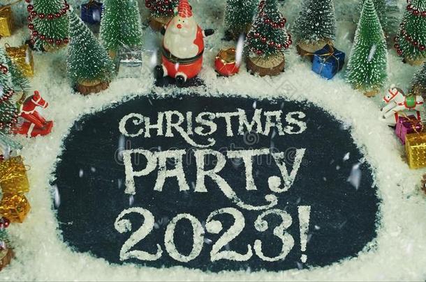 停止运动生气关于圣诞节社交聚会2023