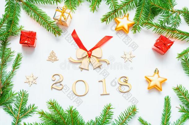 新的年2018背景和2018轮廓,圣诞节玩具,冷杉英语字母表的第2个字母