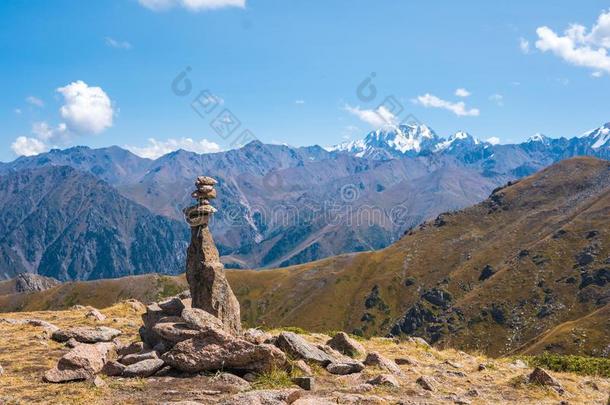 全景的看法关于指已提到的人山峰关于塔尔加尔从山峰关于拉扎曼诺夫采用alii其他人