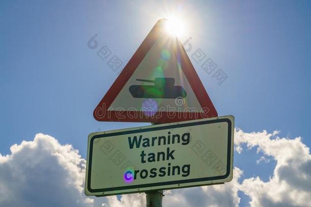 符号:警告,油箱人行横道
