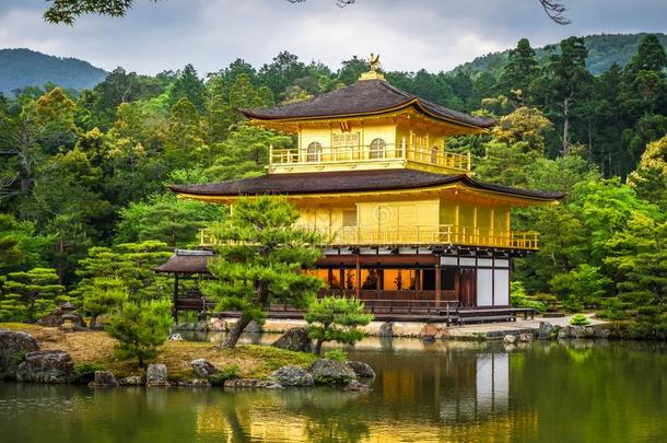 金卡库-jittery神经过敏的金色的庙,京都,黑色亮漆