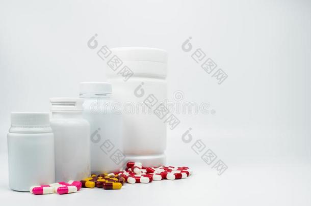 抗生素<strong>胶囊</strong>药丸和塑料制品瓶子和空白的<strong>标签</strong>