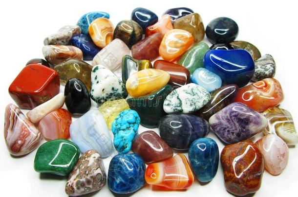 紫蓝色宝石石英石榴石碧玉玛瑙地质的水晶收藏品