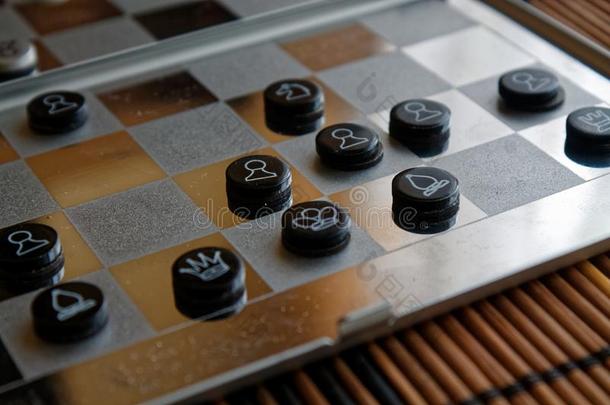 照片和一照片关于一棋钢Bo一rd一nd棋一件,我