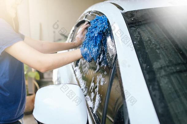 汽车洗,汽车洗起泡沫水,清洁汽车