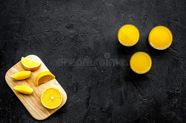 挤果汁从橙.<strong>榨汁机</strong>和部分关于橙向beta-lactamase内酰胺酶